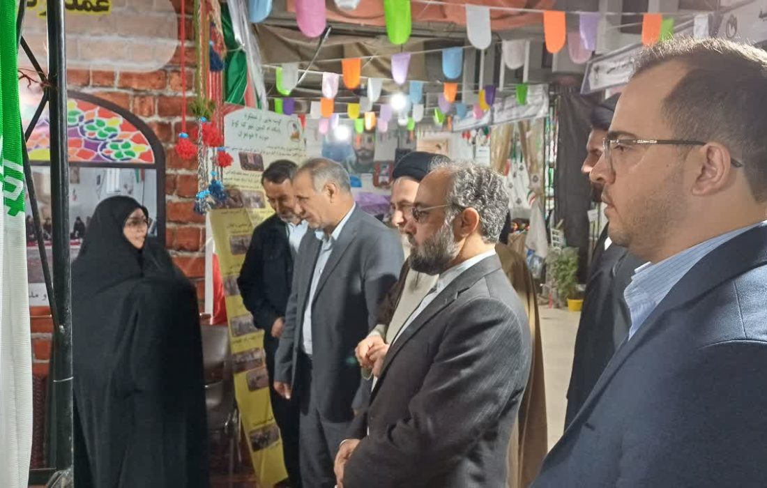بازدید دادستان اردبیل از نمایشگاه رزمی دفاع مقدس اردبیل