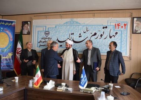 طی مراسم بزرگداشتی به مناسبت هفته دامپزشکی از رزمندگان همکار دوران دفاع مقدس و کارمندان نمونه اداره کل دامپزشکی استان اردبیل تجلیل شد