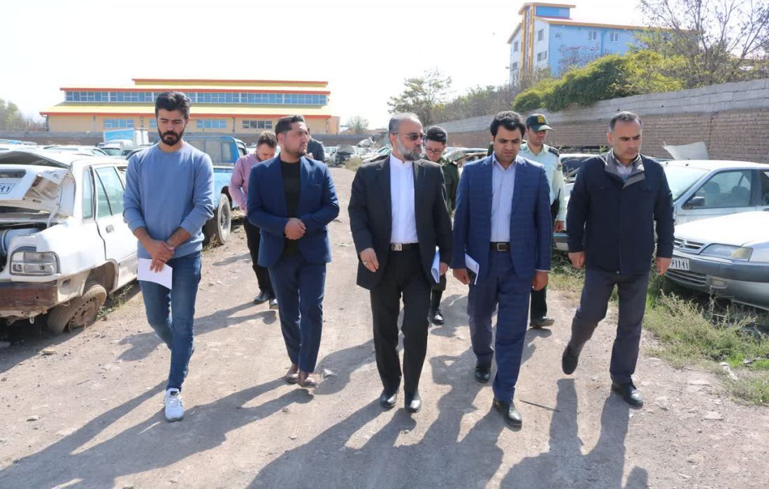 بازدید سرزده دادستان از توقف گاه وسایل نقلیه توقیفی