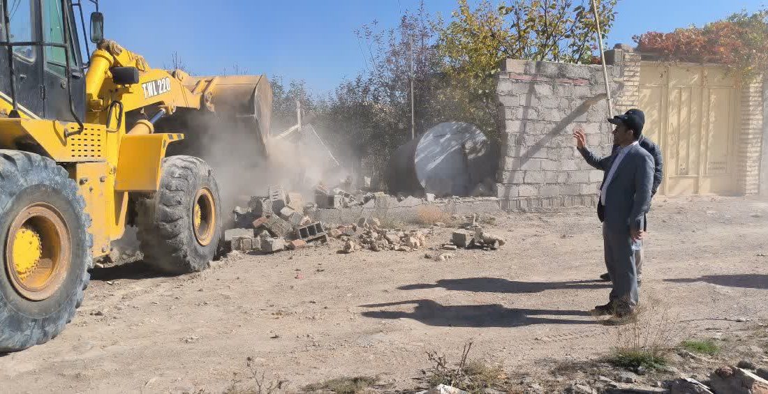 قلع و قمع ویلاهای غیر مجاز در اردبیل پیرو تخریب چند روز گذشته