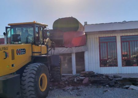 استمرار قلع و قمع بناهای غیر مجاز در زمین های زراعی اردبیل