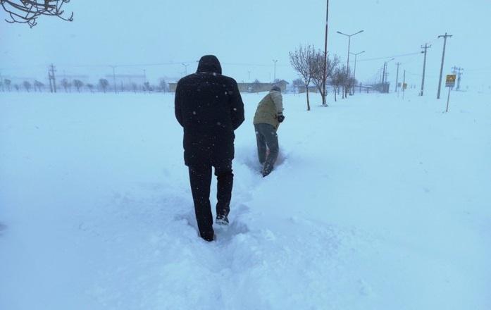 بارش سنگین برف و سوخت رسانی بی وقفه در استان اردبیل