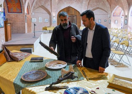 نمایش آثار راه یافته به دومین جشنواره صنایع‌دستی بسیج در نگارخانه خطایی