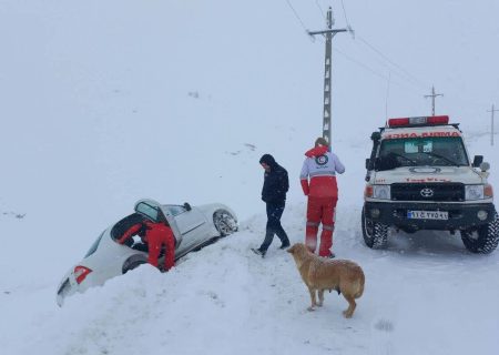 امدادرسانی به ۱۹۲۱ نفر گرفتار شده در برف و کولاک استان