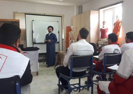 رشد و تقویت روحیه والای امدادگران یکی از اصول اساسی است