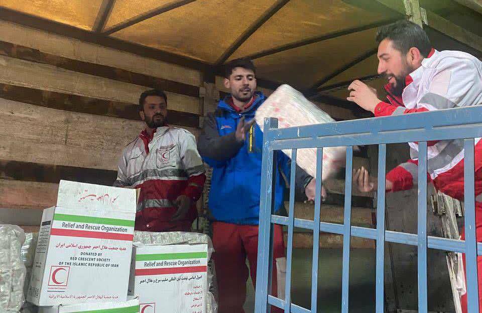 محموله اقلام غذایی و آب به سیستان و بلوچستان ارسال شد
