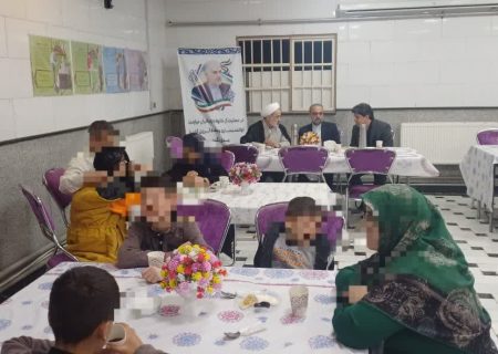 دیدار چهره به چهره و ضیافت افطاری خانوادگی با مددجویان زندان