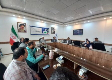 جامعه نخبگان علمی وظیفه مدل‌سازی و ارائه مدل به نخبگان سیاسی را دارند