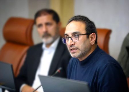 تمکین تمامی وانت بارهای میوه فروش به قانون، شایسته قدردانی است